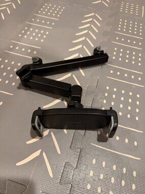 Mint Condition. iPad Holder for Car. Black.